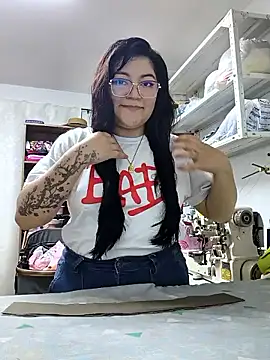 Sakura 0505 online show from 05-27-26, 02:08