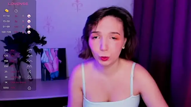 KindHazelHere  online show from 10-25-25, 08:22