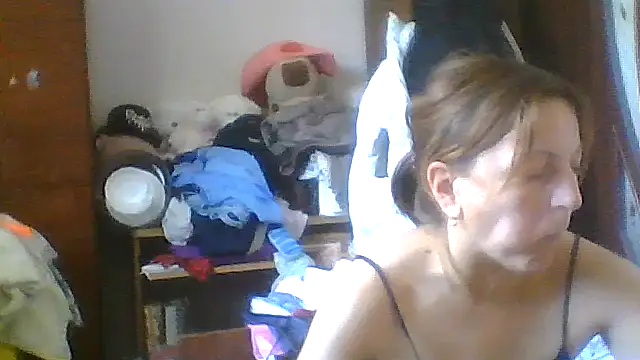 Snapshot of ShawnaAdams chatting on 07-01-26, 12:51 ShawnaAdams online show from 07-01-26, 12:51