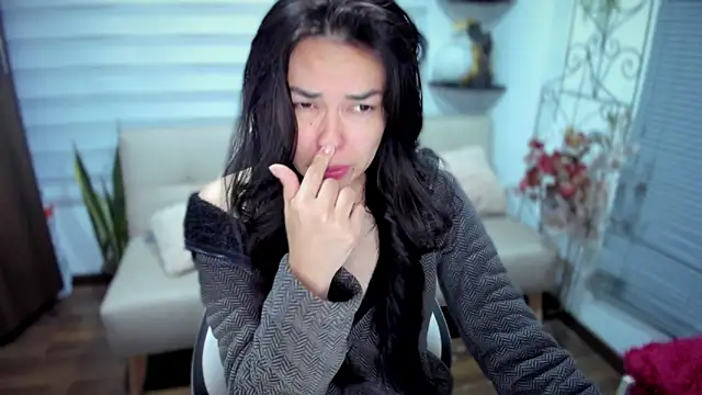 Lunlunera online show from 12-20-25, 03:13