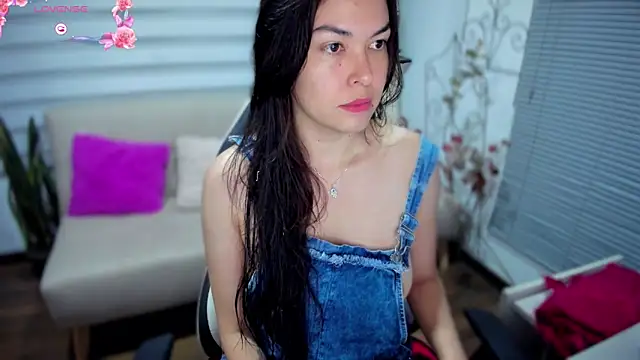 Lunlunera online show from 03-24-26, 01:10