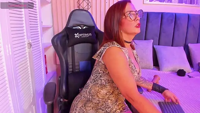 ashlye miller  online show from 03-01-25, 04:04