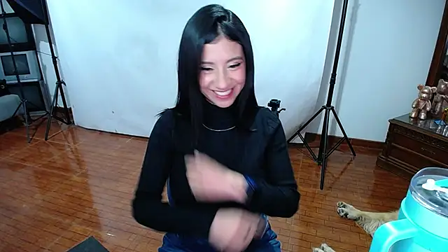 Snapshot of _holy_1 chatting on 01-08-25, 04:23 holy 1 online show from 01-08-25, 04:23