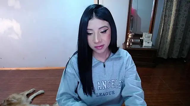 Snapshot of _holy_1 chatting on 02-14-25, 04:15 holy 1 online show from 02-14-25, 04:15