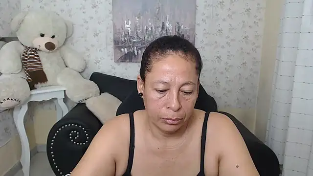 Snapshot of mature_martina chatting on 04-18-26, 09:57 mature martina online show from 04-18-26, 09:57