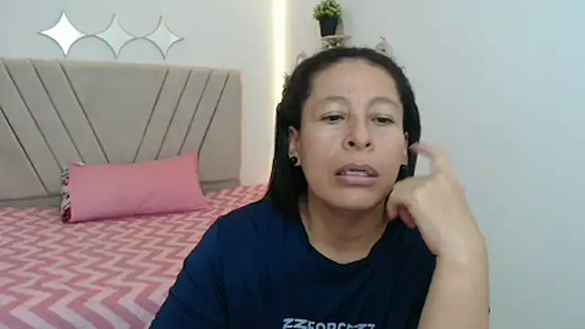 Snapshot of mature_martina chatting on 04-21-26, 10:34 mature martina online show from 04-21-26, 10:34