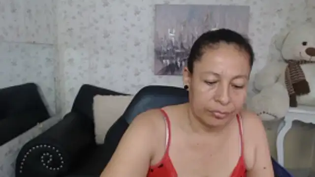Snapshot of mature_martina chatting on 05-26-26, 08:16 mature martina online show from 05-26-26, 08:16