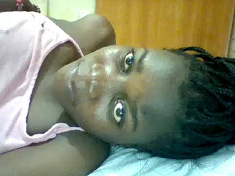 Snapshot of Alessandrajenna chatting on 03-08-25, 08:35 Alessandrajenna online show from 03-08-25, 08:35