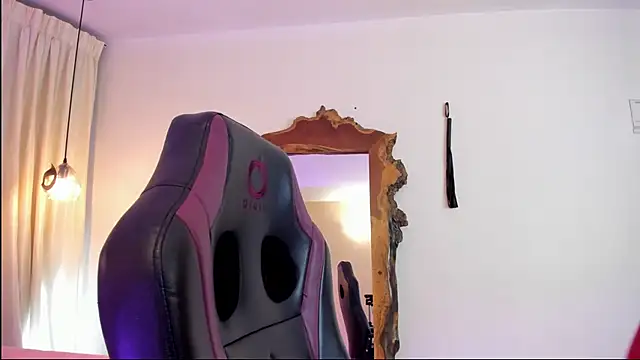 BonnieBad01 online show from 10-31-25, 02:51