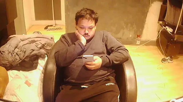 Bebemickey75 online show from 05-15-26, 08:49