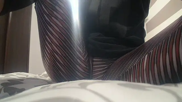 Snapshot of Web_Lady chatting on 10-12-25, 11:31 Web Lady online show from 10-12-25, 11:31