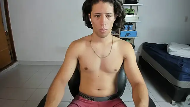 imtonny19 online show from 11-30-25, 03:49