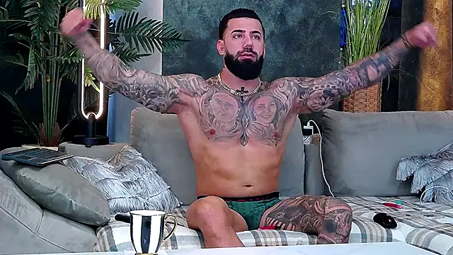 masterkingofmusclee online show from 11-19-25, 09:53