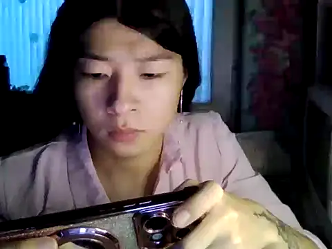 CarlyJoy online show from 04-08-26, 01:55