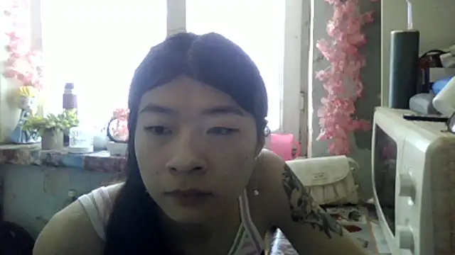 CarlyJoy online show from 04-12-26, 09:36