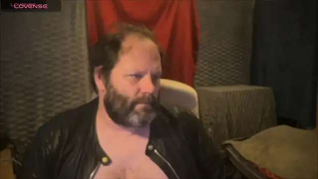 Snapshot of master_227 chatting on 03-01-25, 04:44 master 227 online show from 03-01-25, 04:44