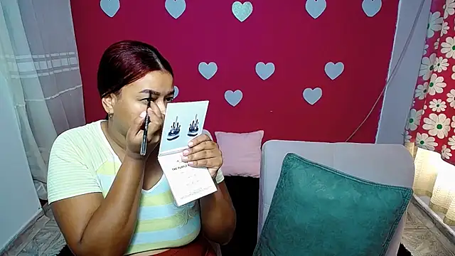 Snapshot of violeta_rous chatting on 05-01-26, 03:05 violeta rous online show from 05-01-26, 03:05