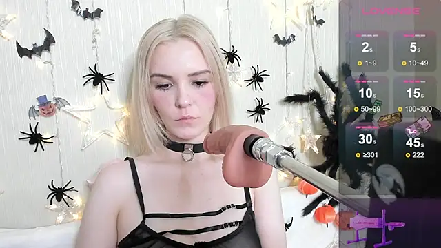 Kaya Devis online show from 10-26-25, 04:18