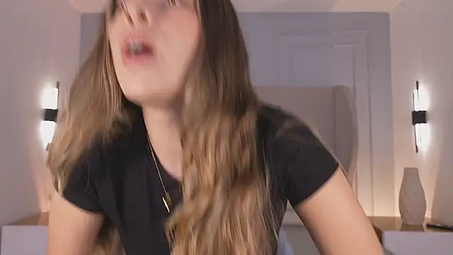 chloe d online show from 07-20-26, 03:36