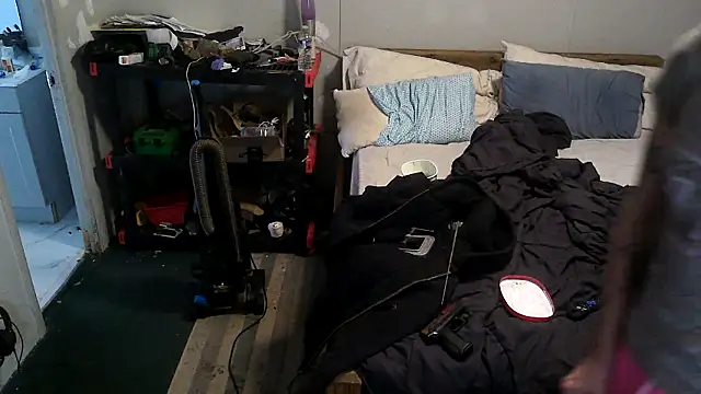 Bi curious86 online show from 11-04-25, 05:01