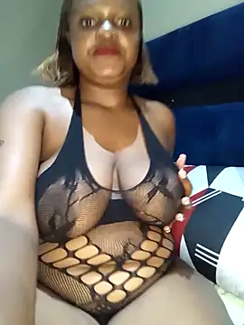 Snapshot of squirtypearl1 chatting on 12-12-24, 12:01 squirtypearl1 online show from 12-12-24, 12:01