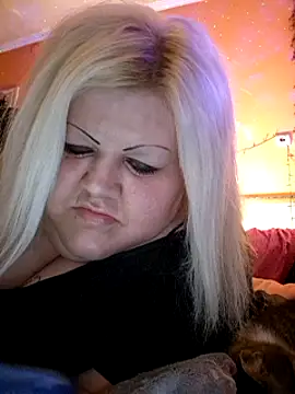 ducicsajsziii online show from 03-05-25, 09:48