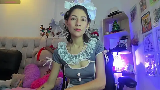 Snapshot of Gorgeous_Team chatting on 12-11-24, 08:39 Gorgeous Team online show from 12-11-24, 08:39