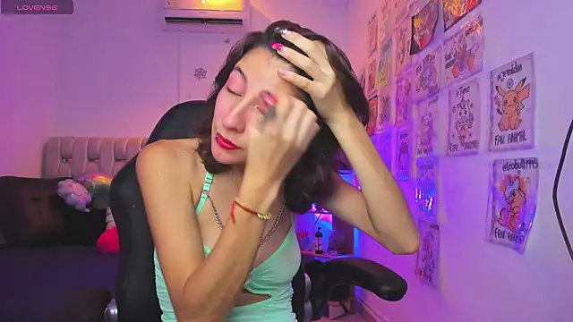 Snapshot of Gorgeous_Team chatting on 02-20-25, 07:30 Gorgeous Team online show from 02-20-25, 07:30