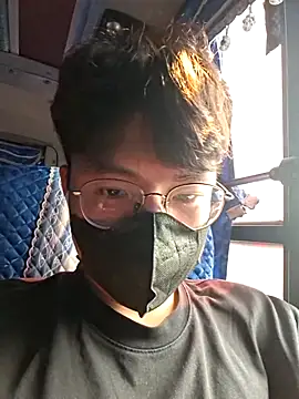 Gwencloudy online show from 04-12-26, 02:38