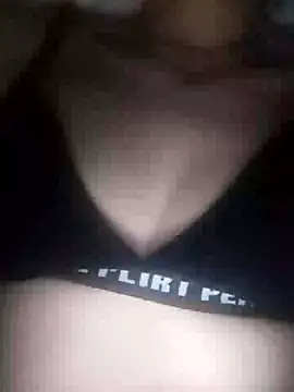 Snapshot of bruna_safadinhaa chatting on 01-25-25, 07:28 bruna safadinhaa online show from 01-25-25, 07:28