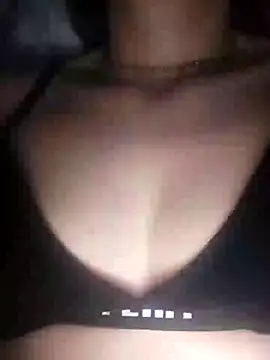 Snapshot of bruna_safadinhaa chatting on 01-25-25, 10:29 bruna safadinhaa online show from 01-25-25, 10:29