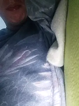 Snapshot of bruna_safadinhaa chatting on 03-22-25, 03:20 bruna safadinhaa online show from 03-22-25, 03:20