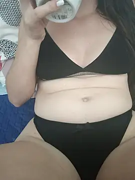 Snapshot of bruna_safadinhaa chatting on 09-16-25, 03:46 bruna safadinhaa online show from 09-16-25, 03:46