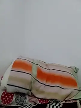 Snapshot of bruna_safadinhaa chatting on 06-12-26, 02:05 bruna safadinhaa online show from 06-12-26, 02:05