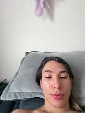 Snapshot of Niky_777 chatting on 05-20-26, 04:24 Niky 777 online show from 05-20-26, 04:24