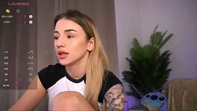 AishaCarter online show from 02-12-25, 12:37