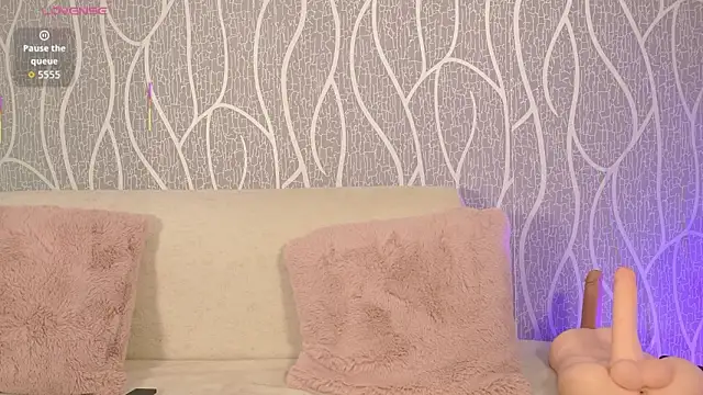 AlessiaCorleone  online show from 03-25-26, 11:00