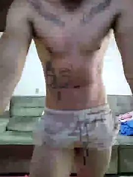 Snapshot of misteriosode23 chatting on 12-15-24, 01:22 misteriosode23 online show from 12-15-24, 01:22