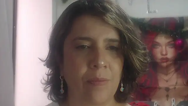 Snapshot of Victoria_meester chatting on 12-15-25, 07:40 Victoria meester online show from 12-15-25, 07:40