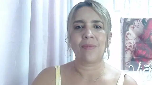 Snapshot of Victoria_meester chatting on 02-25-26, 07:01 Victoria meester online show from 02-25-26, 07:01