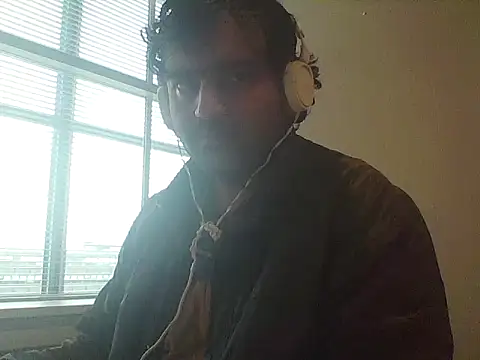 JohnBond009 online show from 10-03-25, 12:13