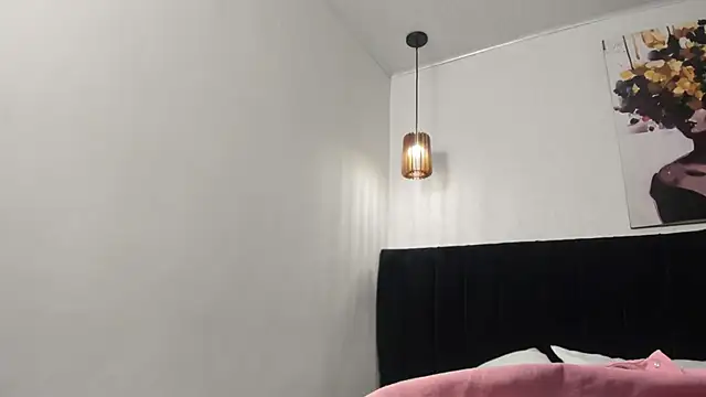 dolly zoe online show from 04-14-26, 05:24