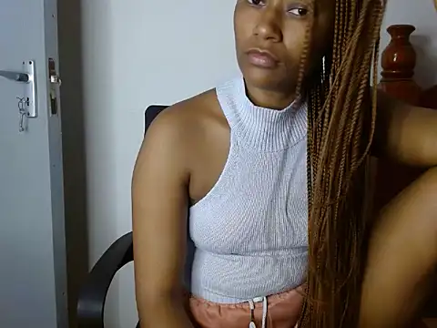 Snapshot of savage_laura chatting on 05-06-26, 11:04 savage laura online show from 05-06-26, 11:04