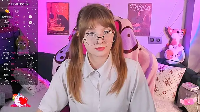 Snapshot of AliceLanley chatting on 12-04-24, 03:10 AliceLanley online show from 12-04-24, 03:10