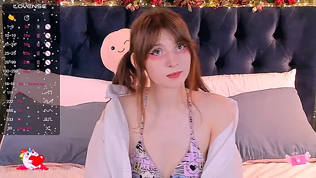 Snapshot of AliceLanley chatting on 01-29-25, 02:21 AliceLanley online show from 01-29-25, 02:21