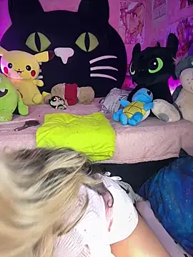 Snapshot of Shayybaby chatting on 04-22-26, 02:03 Shayybaby online show from 04-22-26, 02:03
