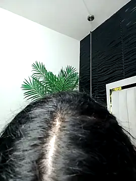 Snapshot of lucia_vonne_ chatting on 02-08-25, 12:17 lucia vonne online show from 02-08-25, 12:17