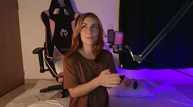 Snapshot of Dakotaa_ chatting on 03-10-25, 04:28 Dakotaa online show from 03-10-25, 04:28