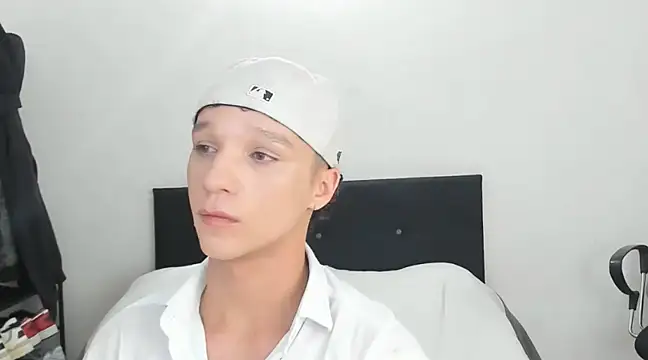 angelcortes online show from 12-24-24, 10:55