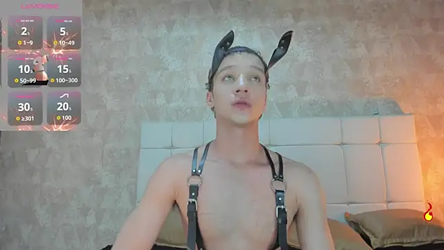 angelcortes online show from 12-15-25, 01:21